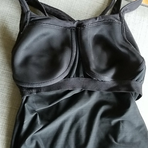 🌻CLOSET SALE 🌻Athleta top - Picture 4 of 4